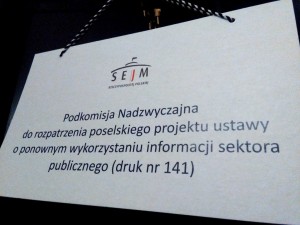 Napis na drzwiach podkomisji ds. re-use (2016)